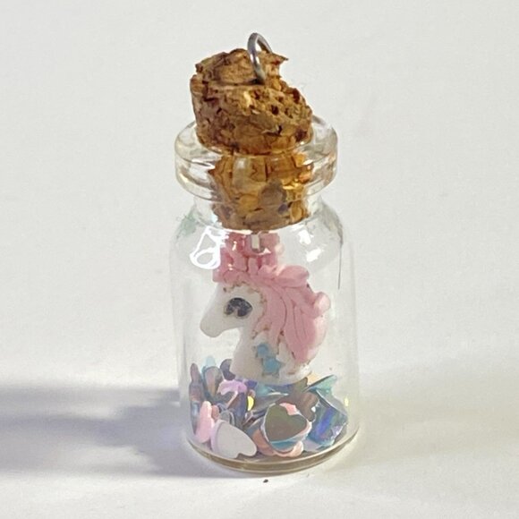 Cute Unicorn Gift For Her Girlfriend Niece Birthday Present Glitter and Sparkles - Picture 1 of 5